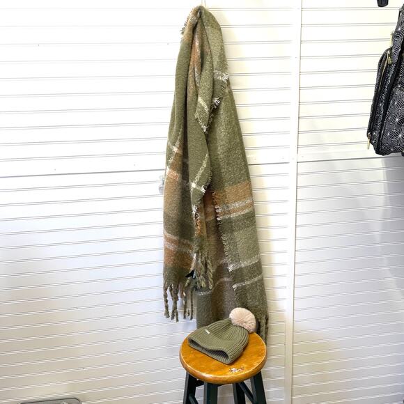 Steve Madden Olive Green and Tan Scarf Hat Glove Set - Picture 2 of 11